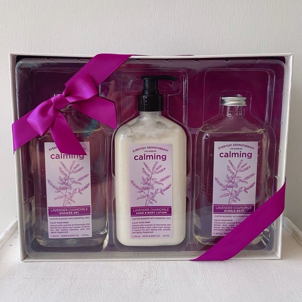 New Everyday Aromatherapy Lavender Chamomile Bath Set